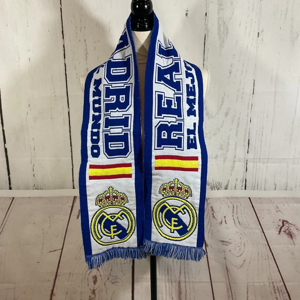 Real Madrid CF Official Soccer Futbol Knit Scarf El Mejor Club Del Mundo Spain